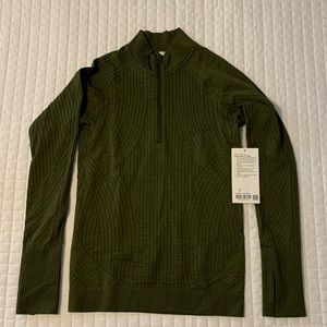 Lululemon Rest Less 1/2 Zip in olive size 6